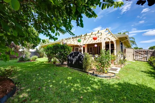 1766 Southworth, Fort Pierce FL exterior