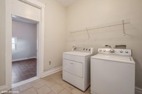 5327 Michigan Ave, Chicago IL 60615-4625 exterior