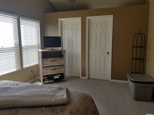 1451 Countrywood Ln, Taylorsville UT 84088-6530 exterior