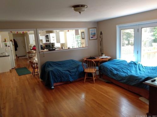 6 Jayne Way, Norwalk, CT 06851-2431