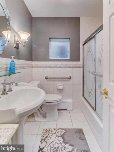 2620 17 St, Philadelphia PA 19132-3929 exterior