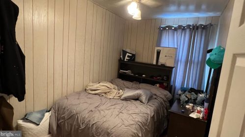 823 Longshore Ave, Philadelphia PA  19111-4422 exterior