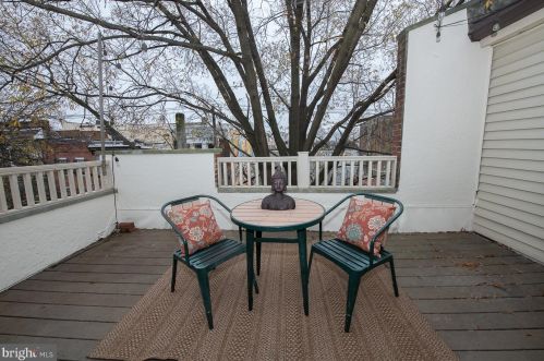 724 Leithgow St, Philadelphia PA 19123-1420 exterior