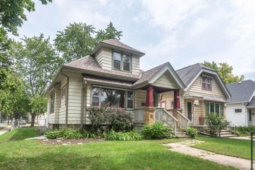 2476 65th St, Milwaukee, WI 53219-2020