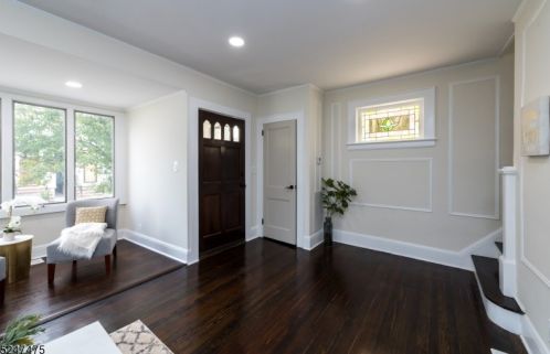 30 Hilton Ave, Maplewood, NJ 07040-2921