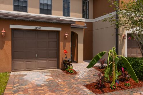 5008 Coventry Cir, Fort Pierce, FL 34986-4020