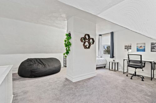 17 Lelia St, Pittsburgh PA 15211-2228 exterior