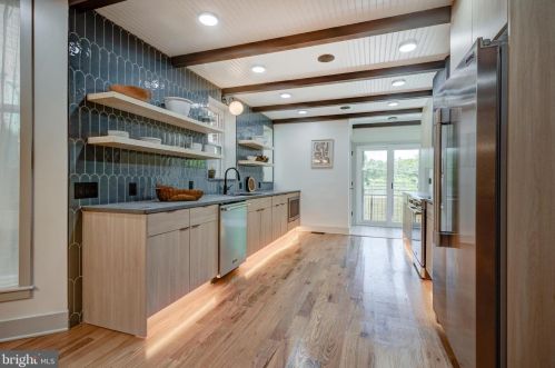 1025 51st St, Philadelphia PA  19143-4213 exterior