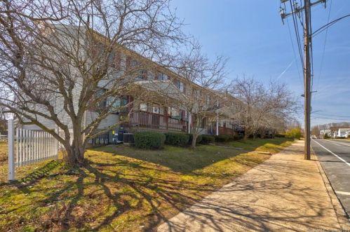 151 Newington Ave, New Britain CT 06051-2157 exterior