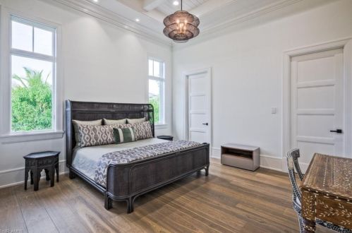 185 Cajeput Dr, Naples FL 34108-2611 exterior