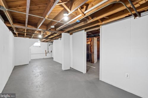 1135 Chaplin St, Washington DC  20019-4923 exterior