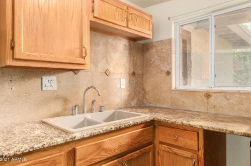 2638 47 Dr, Phoenix AZ 85031-1407 exterior