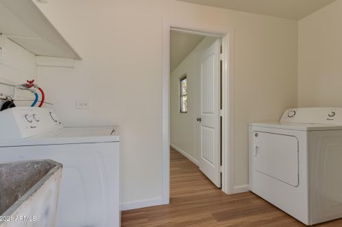 1240 33 St, Phoenix AZ 85018-3314 exterior