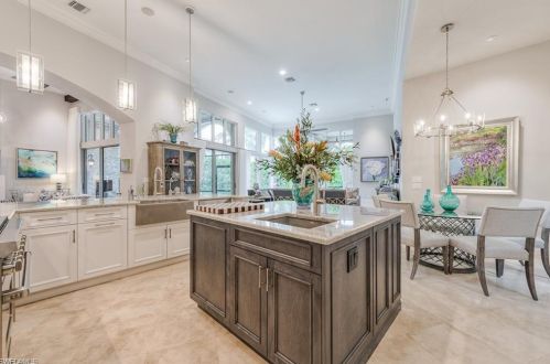 1302 Noble Heron Way, Naples FL 34105-2791 exterior