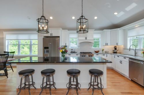 39 Thayer Pond Rd, Concord NH  03301-7517 exterior