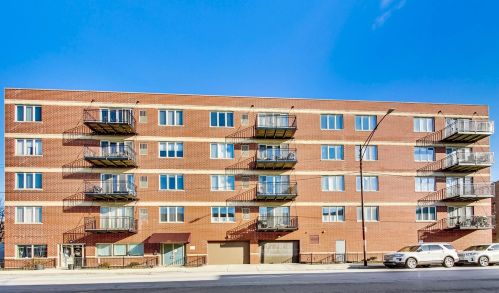 2158 Grand Ave, Chicago IL  60612-1571 exterior