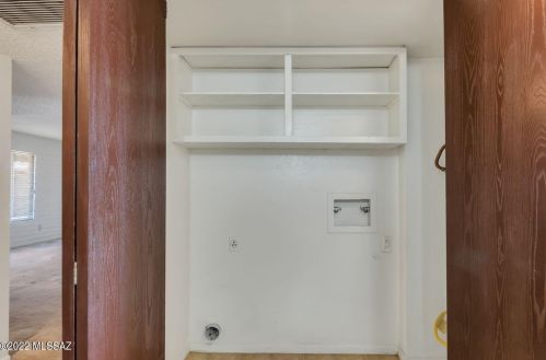 7780 Kenyon Dr, Tucson AZ 85710-4445 exterior