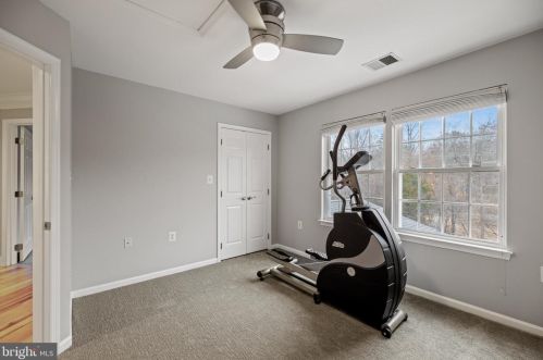 951 Rhonda Pl, Leesburg VA  20175-5632 exterior