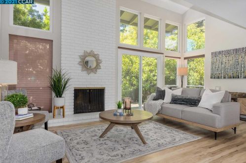 102 Rolling Green Cir, Concord, CA 94523-3268