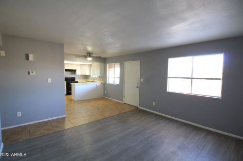 4319 21st Dr, Phoenix, AZ 85015-4543