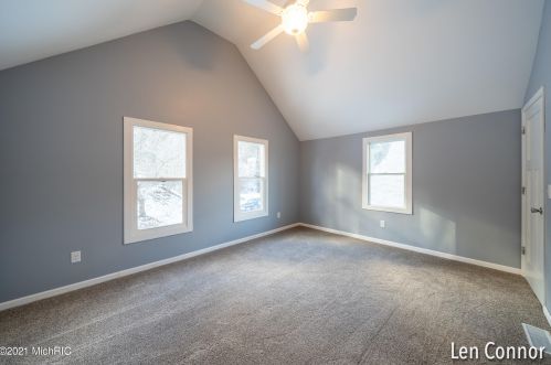 1921 Douglas Ave, Kalamazoo MI 49007-1638 exterior