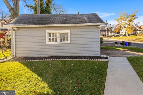 301 Laurel Ave, Camden NJ 08107-2129 exterior