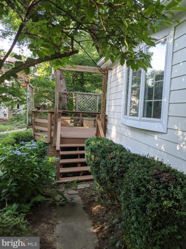 4855 Reservoir Rd, Washington DC  20007-1543 exterior