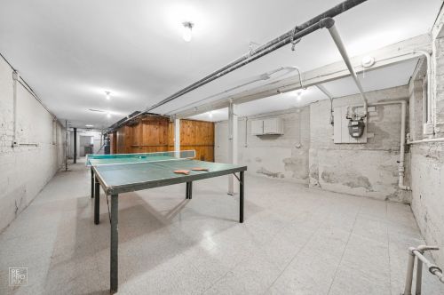 5731 Rockwell St, Chicago IL 60659-4915 exterior