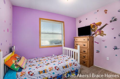 125 High St, Middlevle MI 49333-9466 exterior