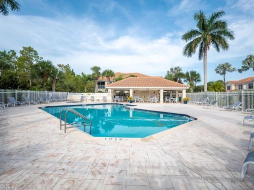 1350 Henley St, Naples FL 34105-4859 exterior