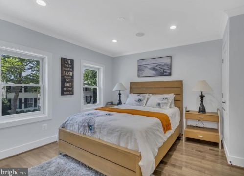 315 Patrick St, Alexandria VA 22314-2443 exterior