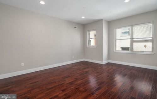 854 Leithgow St, Philadelphia PA 19123-2127 exterior