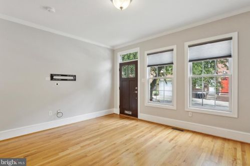 1922 Carpenter St, Philadelphia PA  19146-2615 exterior