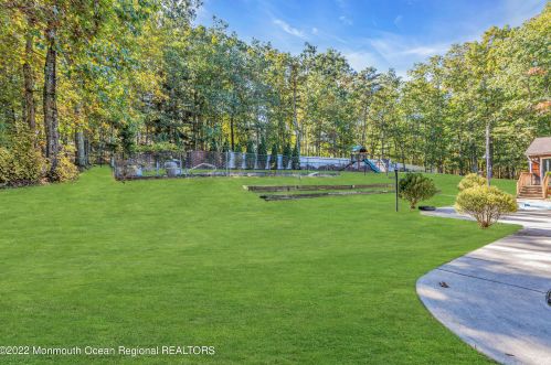 147 Hickory Rd, Jackson Twp NJ 08527-3841 exterior