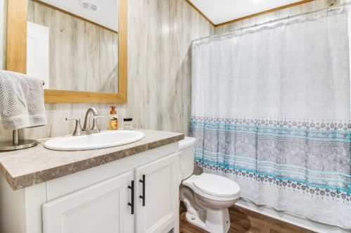 190 Woodlands Blvd, Defuniak Springs FL  32433-7278 exterior