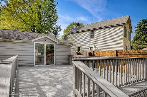 247 Frst Ave, Middletown NJ 07748-5720 exterior