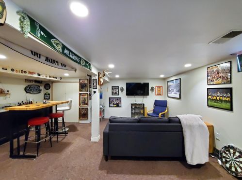 7519 Wright St, Milwaukee WI 53213-1138 exterior