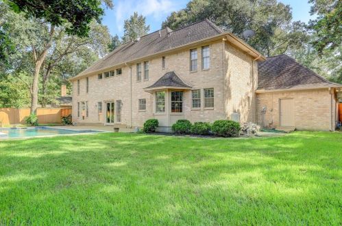 4915 Pine Garden Dr, Humble TX 77345-1698 exterior