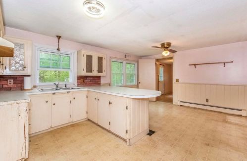 165 Old Concord Tpke, Barrington NH 03825-5153 exterior