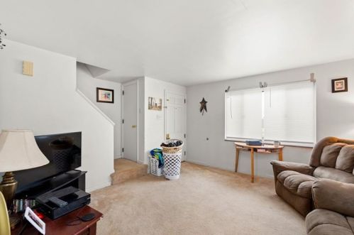 156 Morrison Dr, Pittsburgh PA  15216-1132 exterior