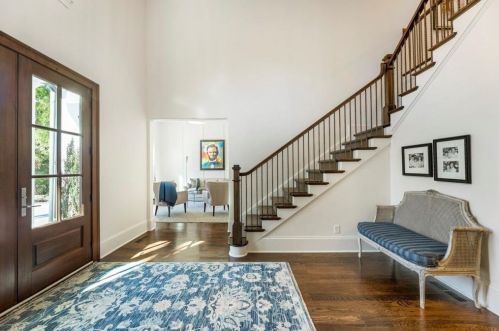 105 Blackland Rd, Atlanta GA  30342-4409 exterior