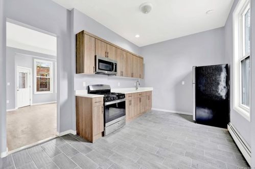 110 10th Ave, Mount Vernon NY 10550-4303 exterior