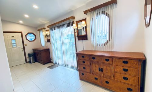 492 Emroy Ave, Elmhurst IL  60126-2019 exterior