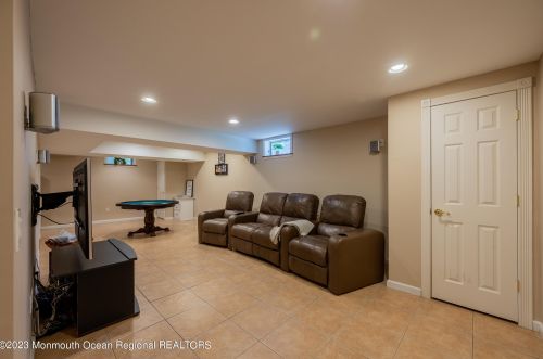 16 Country Vw Dr, East Freehold NJ 07728-9026 exterior