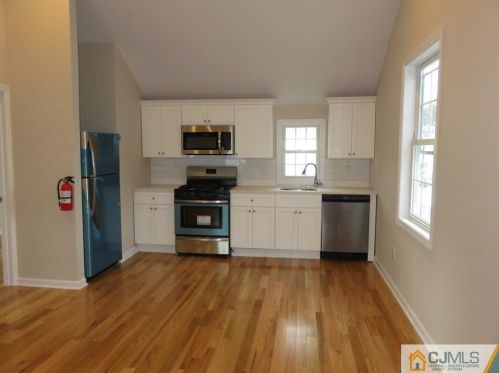 36 Maple Ave, Edison NJ  08837-3316 exterior