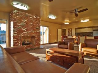 15742 Williams St, Tustin CA  92780-4885 exterior