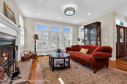 302 Trenton Ave, Point Pleasant Beach NJ 08742-2529 exterior