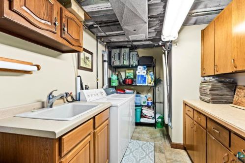 1037 84 Ave, Duluth MN 55808-1404 exterior