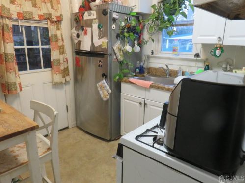 194 High St, Perth Amboy NJ 08861-3504 exterior