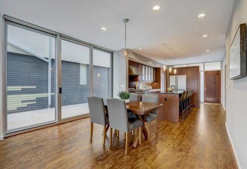 833 Reservoir Ave, Milwaukee WI 53212-3722 exterior